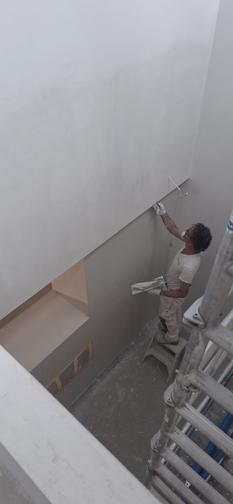 Stucwerk in een trappenhuis
